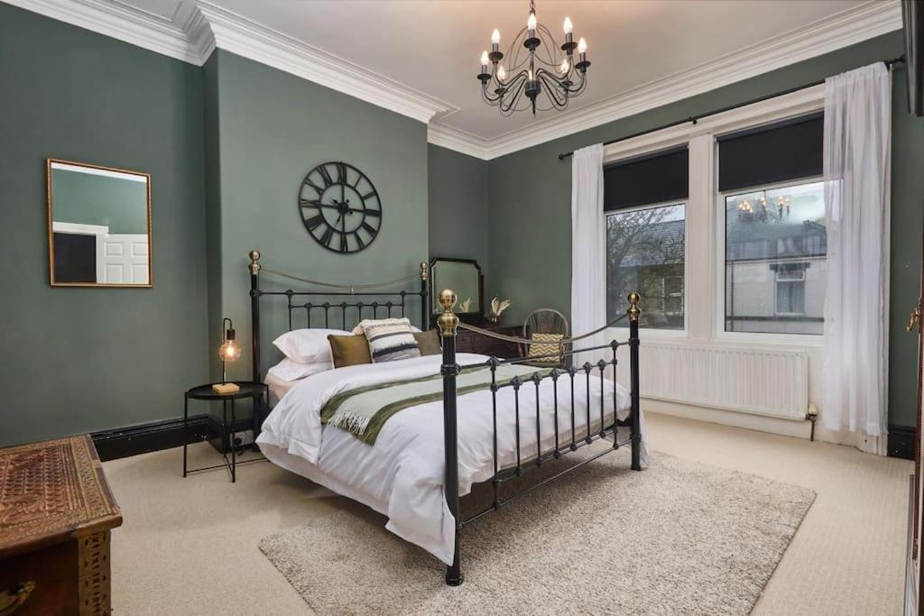 Flat 5 Minutes From The - Street Parking * Whitley Bay