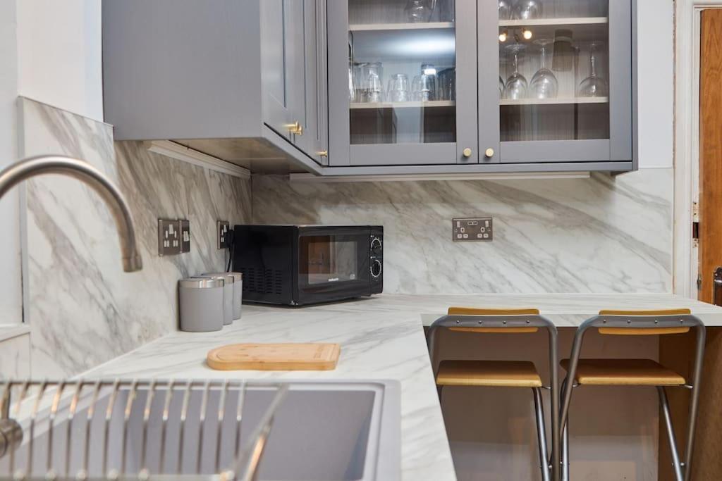 Flat 5 Minutes From The - Street Parking * Whitley Bay